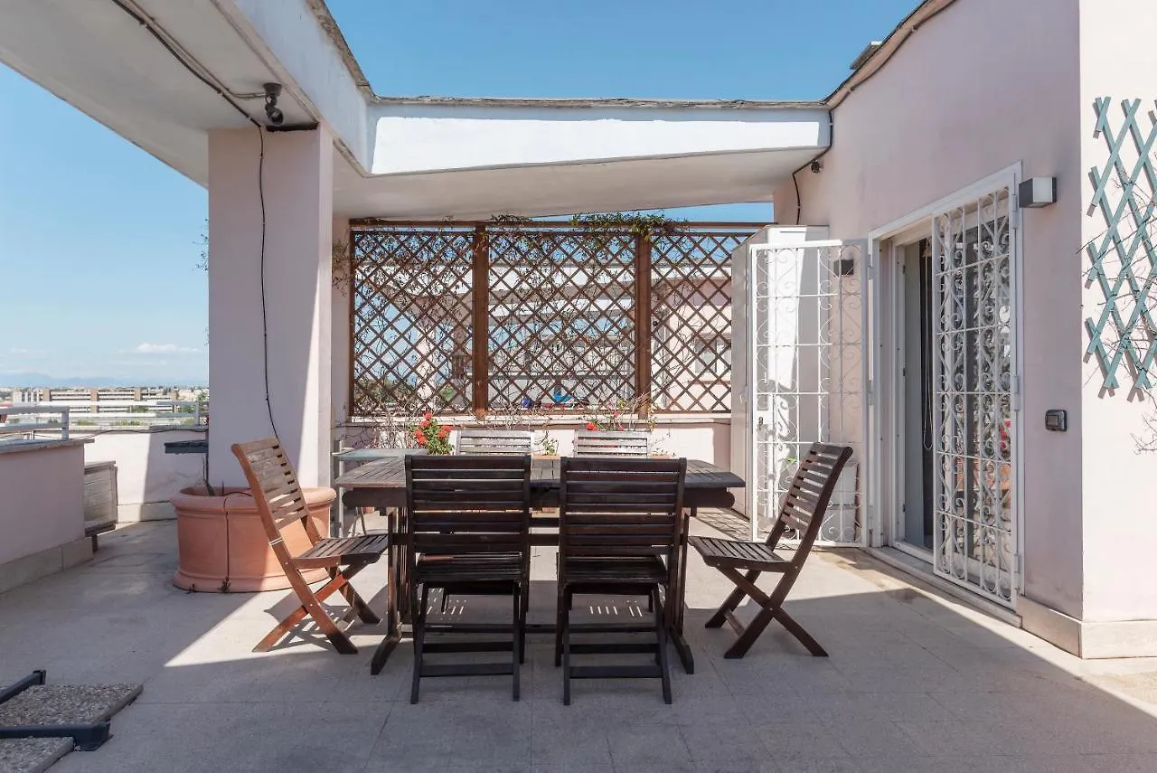 Piazza Bologna Terrace Apartment Rom