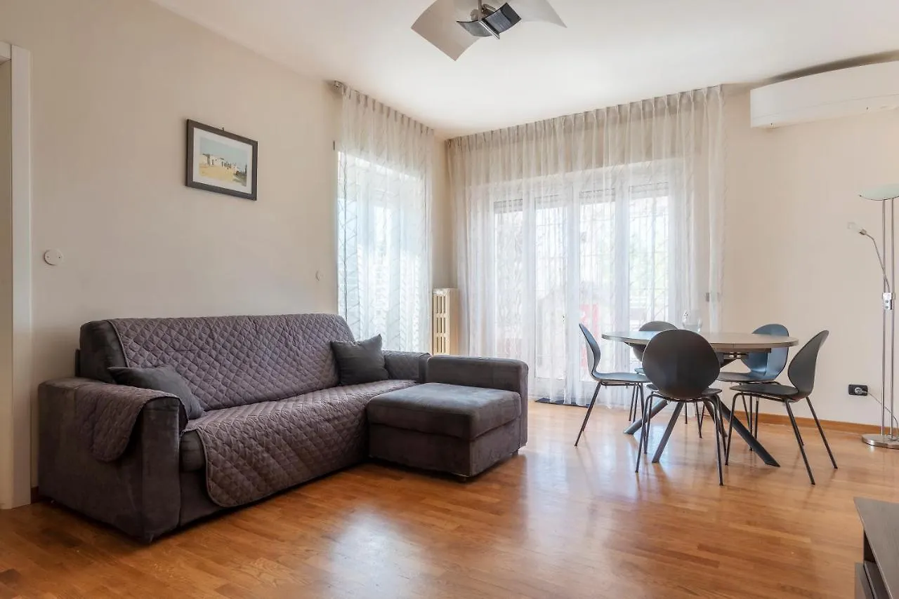 Piazza Bologna Terrace Apartment Rom